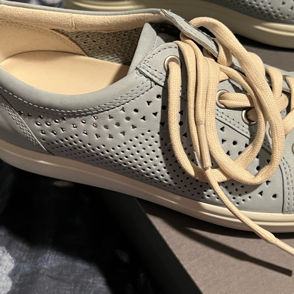 Ecco Gray and Cream Women's Sneakers